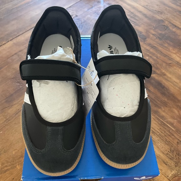 Adidas Samba Jane Shoes - Picture 5 of 8